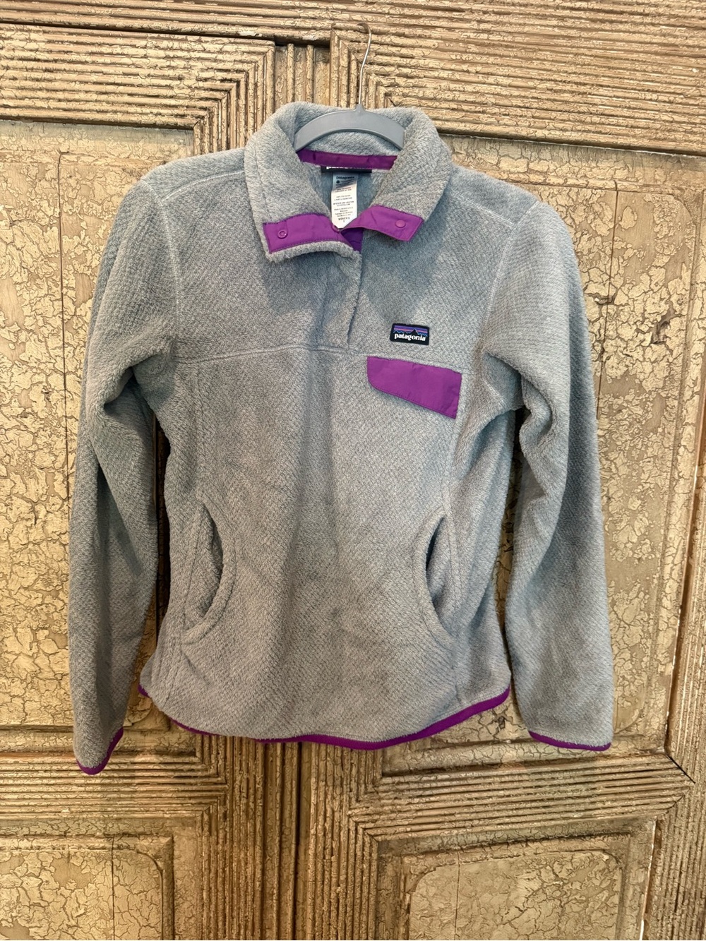 Patagonia Kids Light Gray Fleece Pullover with Purple Accents
